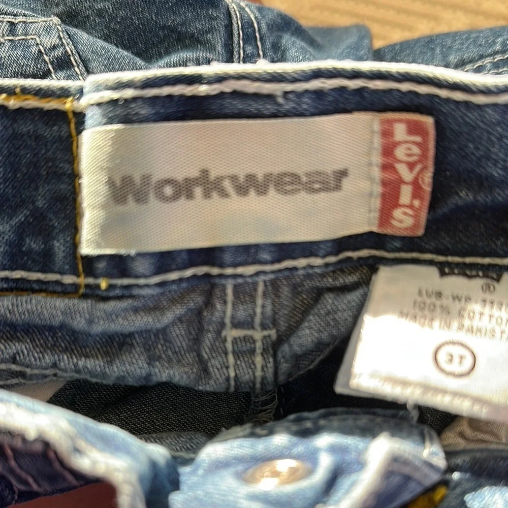 Levi's Blue Classic Straight Leg Jeans. Vintage